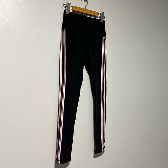 TNA Women’s High-Rise Leggings Size S Black with Red & White Stripes - Picture 10 of 11